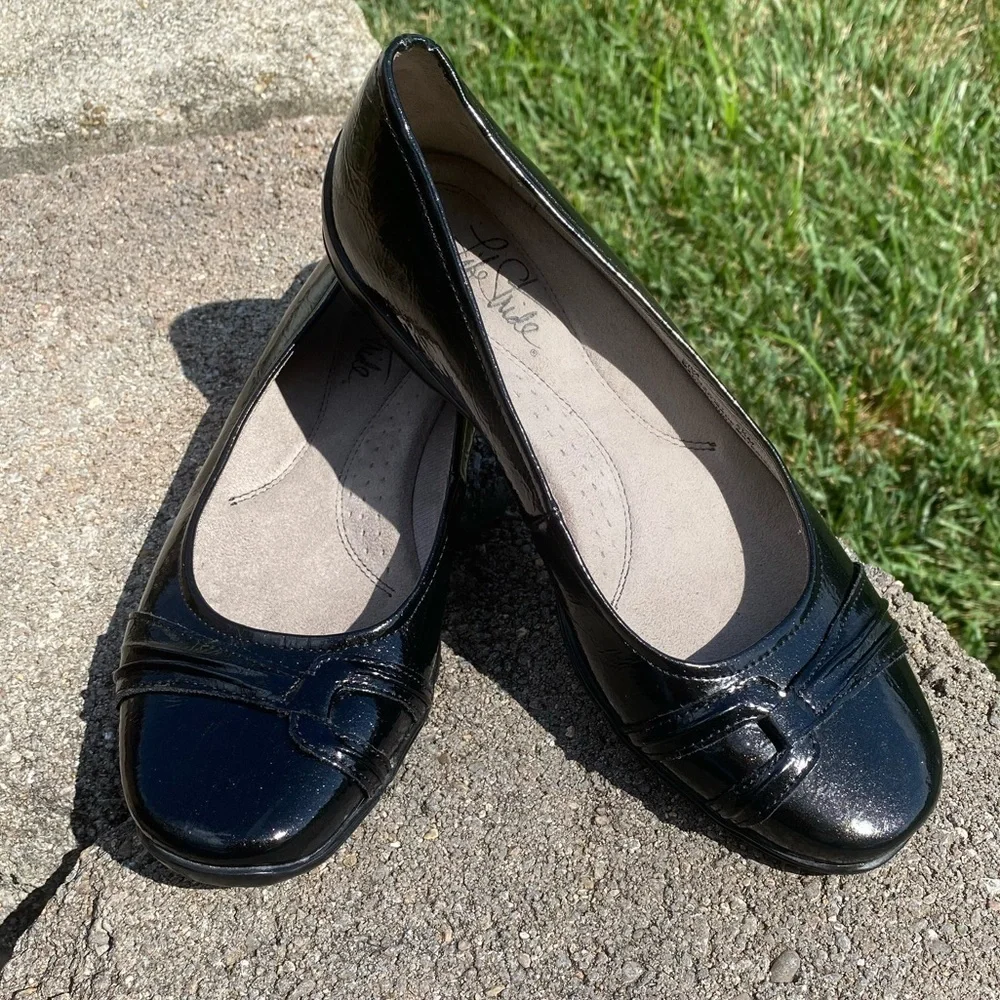 LIFE STRIDE~SOFT SYSTEM ~DIVA~BLACK~SIZE 5.5~WOMEN’S~BALLET FLATS~USED BARELY~BR